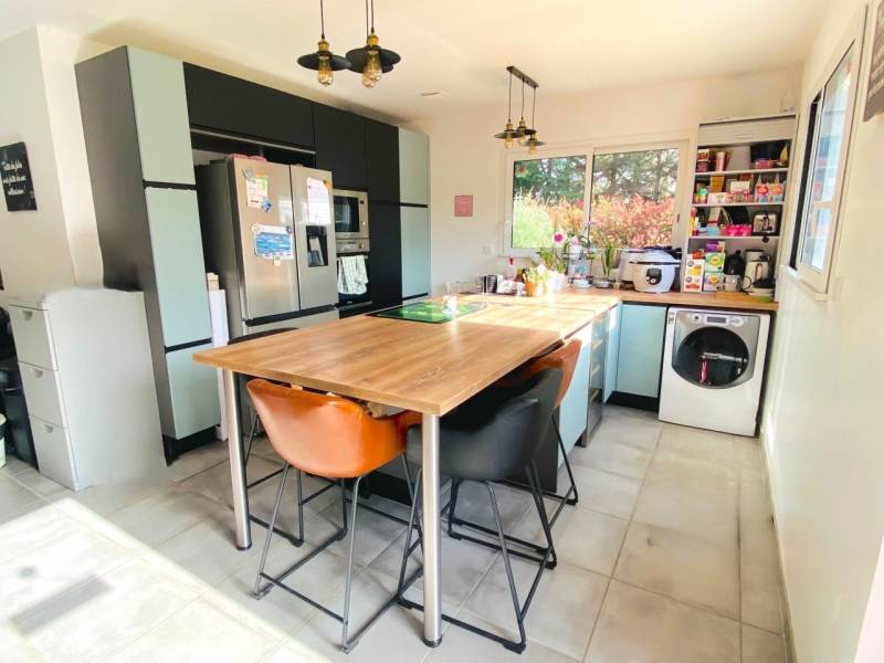 PHOTO202403221650162jpeg_65fe93bc39361 Maison 5 pièces de 102 m2 avec jardin à Mios | Agence immobilière toutes transactions à Gujan-Mestras (33)