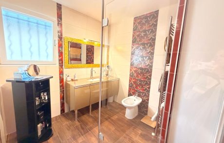 Maison à vendre à Andernos-les-Bains avec local indépendant à deux pas de la plage | Agence immobilière toutes transactions à Gujan-Mestras (33)