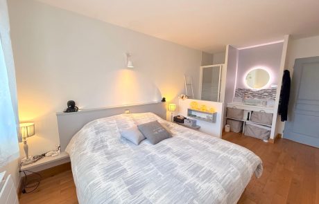 Maison moderne T5 avec piscine et jardin à vendre à Gujan-Mestras | Agence immobilière toutes transactions à Gujan-Mestras (33)