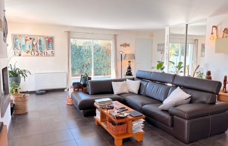 Maison moderne T5 avec piscine et jardin à vendre à Gujan-Mestras | Agence immobilière toutes transactions à Gujan-Mestras (33)