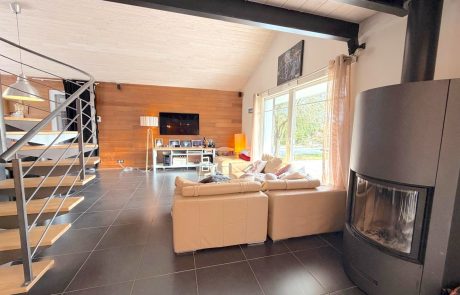 PHOTO-2026-03-16-15-50-08 32 Charmante maison T4 avec piscine et dépendance à La Teste De Buch | Agence immobilière toutes transactions à Gujan-Mestras (33)