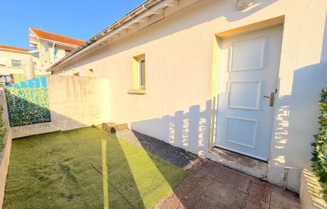 Appartement T1 bis avec terrasse à vendre à Biganos | Agence immobilière toutes transactions à Gujan-Mestras (33)