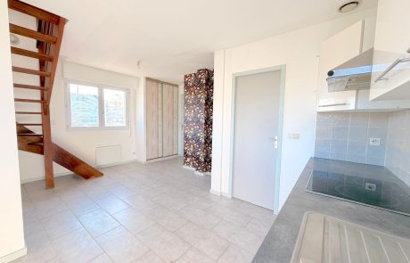 Appartement T1 bis avec terrasse à vendre à Biganos | Agence immobilière toutes transactions à Gujan-Mestras (33)