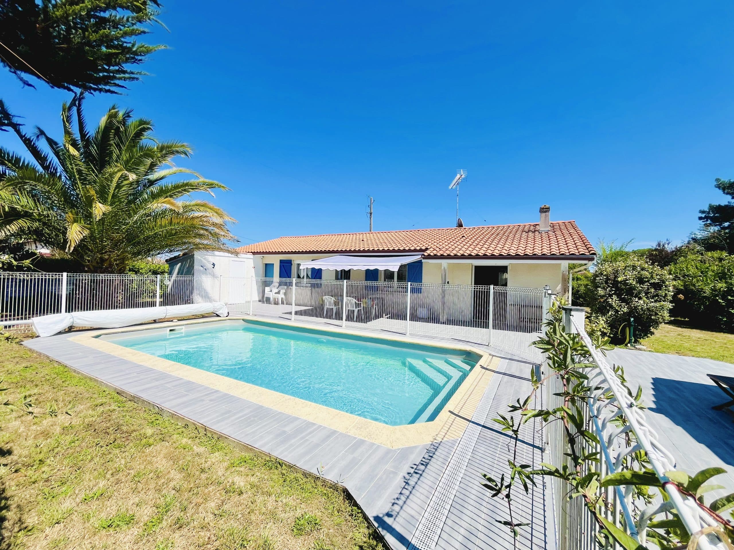Maison T4 de plain-pied avec piscine à vendre à Gujan-Mestras | Agence immobilière toutes transactions à Gujan-Mestras (33)