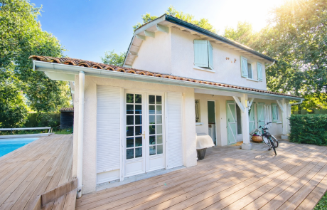 Maison T5 avec piscine et jardin à vendre à Gujan-Mestras | Agence immobilière toutes transactions à Gujan-Mestras (33)