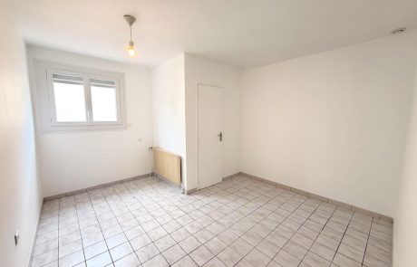PHOTO-2026-06-04-08-43-28 13 Maison T4 avec dépendance T2 à Gujan-Mestras | Agence immobilière toutes transactions à Gujan-Mestras (33)