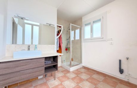 PHOTO-2026-06-04-08-43-28 14 Maison T4 avec dépendance T2 à Gujan-Mestras | Agence immobilière toutes transactions à Gujan-Mestras (33)