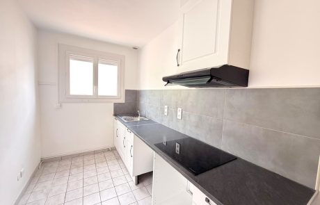 PHOTO-2026-06-04-08-43-28 9 Maison T4 avec dépendance T2 à Gujan-Mestras | Agence immobilière toutes transactions à Gujan-Mestras (33)