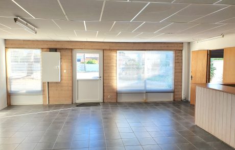 Local commercial ou professionnel de 210 m² à louer au Teich - Bassin d'Arcachon | Agence immobilière toutes transactions à Gujan-Mestras (33)
