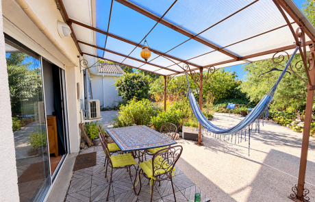 ChatGPT Image 15 sept. 2026, 11_16_16 Maison familiale de plain-pied avec jardin et espace indépendant à vendre à Pessac Toctoucau | Agence immobilière toutes transactions à Gujan-Mestras (33)