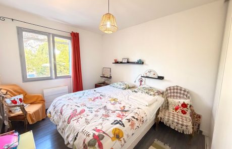 PHOTO-2026-09-15-11-05-56 4 Maison familiale de plain-pied avec jardin et espace indépendant à vendre à Pessac Toctoucau | Agence immobilière toutes transactions à Gujan-Mestras (33)