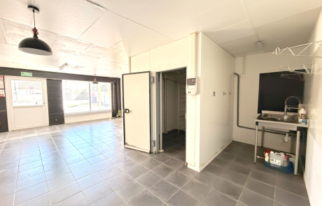 Local commercial ou professionnel de 210 m² à louer au Teich - Bassin d'Arcachon | Agence immobilière toutes transactions à Gujan-Mestras (33)
