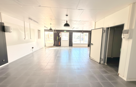 Local commercial ou professionnel de 210 m² à louer au Teich - Bassin d'Arcachon | Agence immobilière toutes transactions à Gujan-Mestras (33)