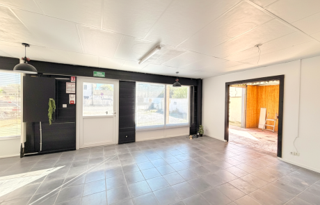 Local commercial ou professionnel de 210 m² à louer au Teich - Bassin d'Arcachon | Agence immobilière toutes transactions à Gujan-Mestras (33)