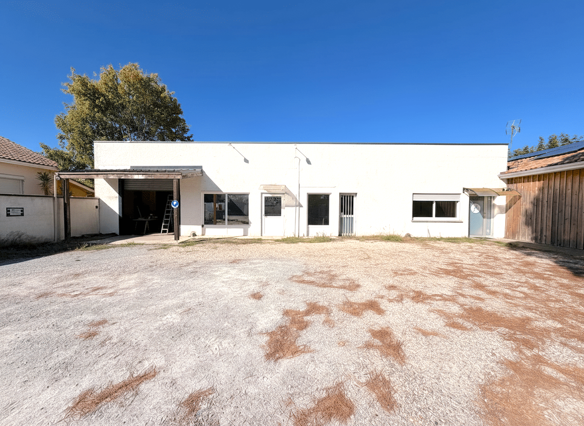 Local commercial ou professionnel de 210 m² à louer au Teich - Bassin d'Arcachon | Agence immobilière toutes transactions à Gujan-Mestras (33)
