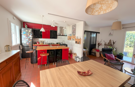 generated_2026-09-17T16_41_19.676 Maison familiale de plain-pied avec jardin et espace indépendant à vendre à Pessac Toctoucau | Agence immobilière toutes transactions à Gujan-Mestras (33)